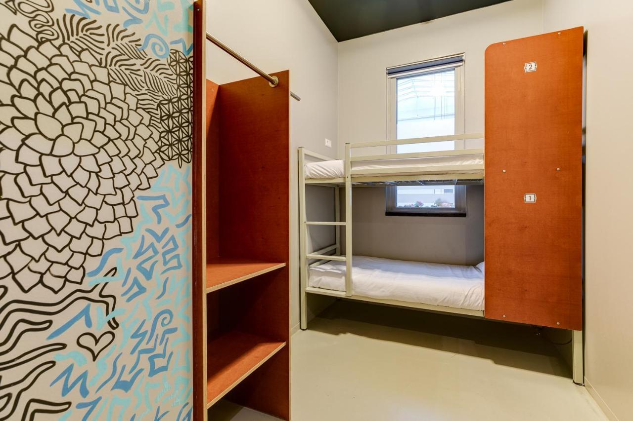 Clinknoord Hostel Amsterdam Exterior photo