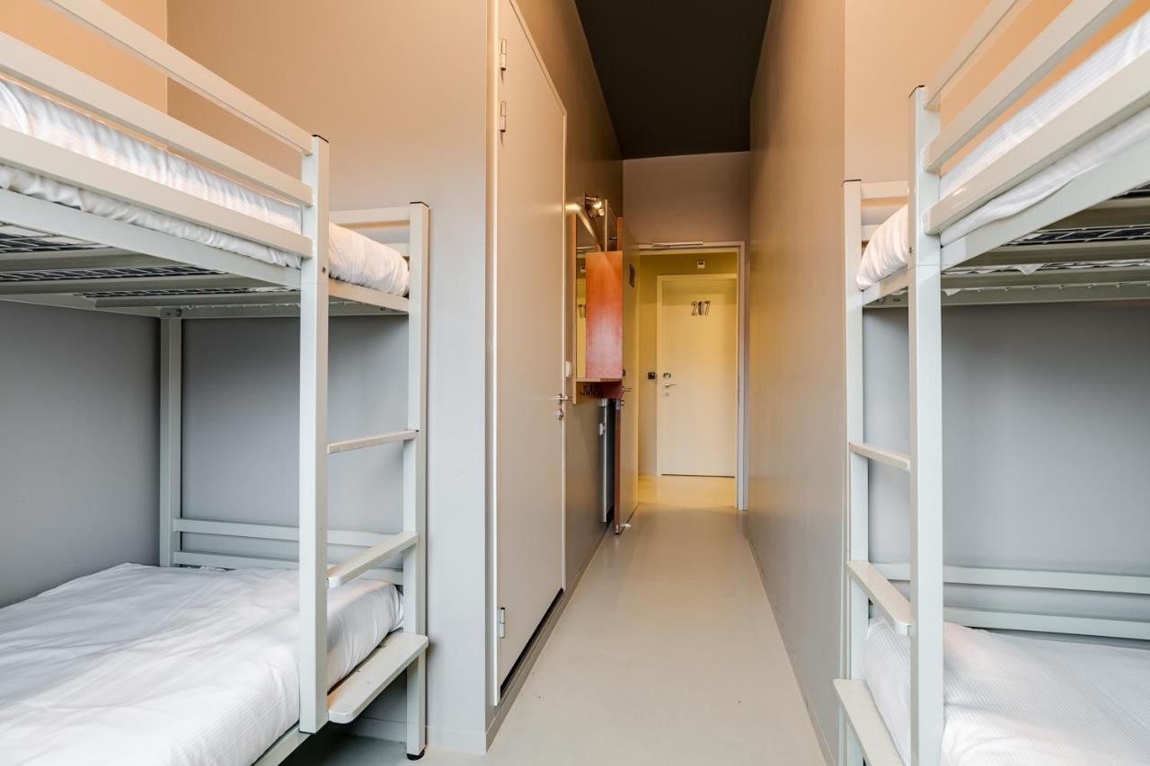 Clinknoord Hostel Amsterdam Exterior photo