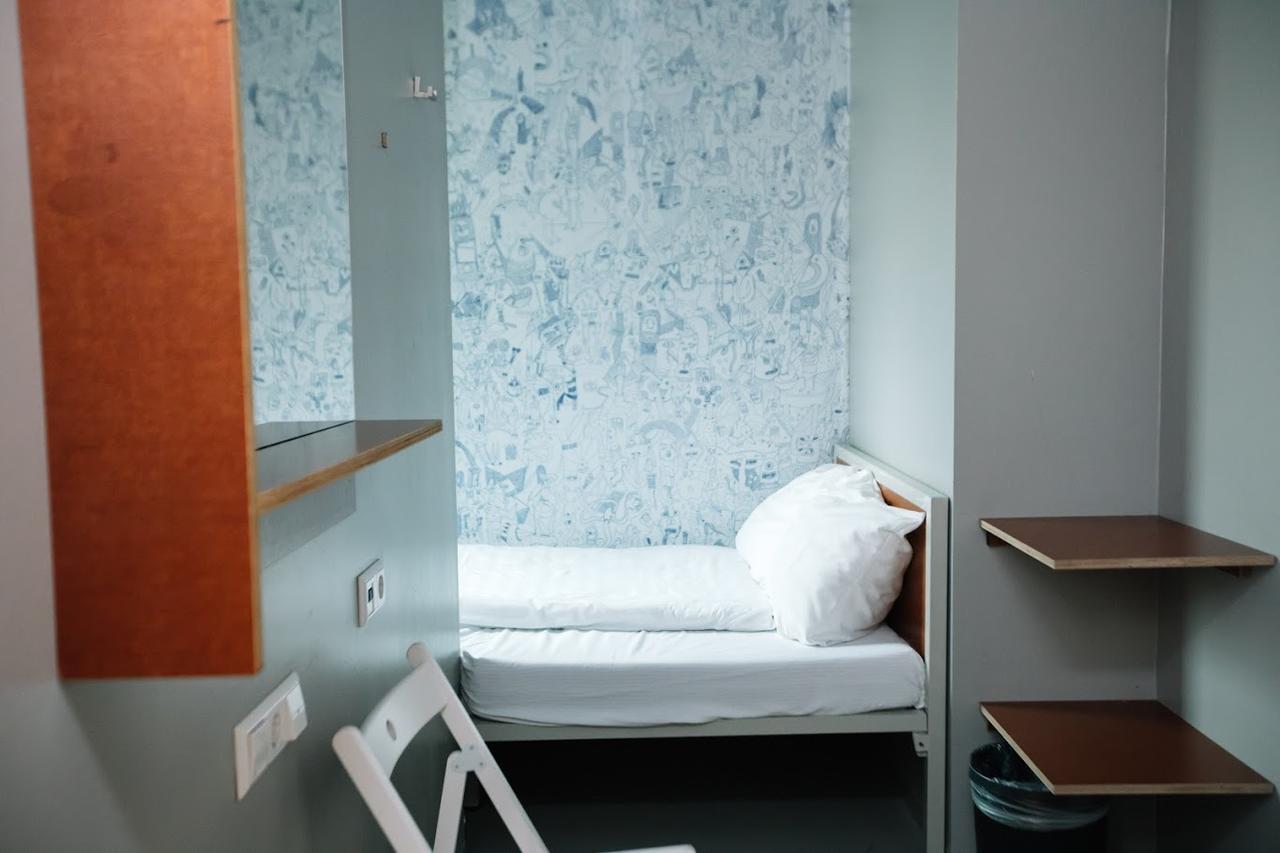 Clinknoord Hostel Amsterdam Exterior photo